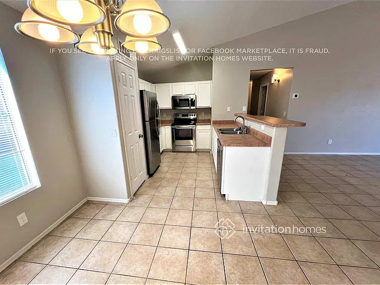 14702 N 124th Ln — Photo 3