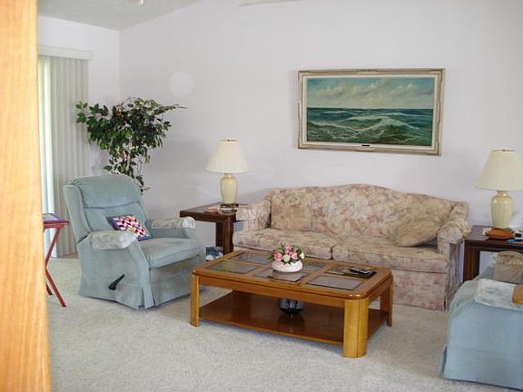 3rd image of 520 SE Brookside Ter Terrace