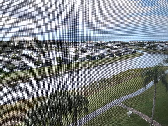 4th image of 7370 S Oriole Boulevard #603