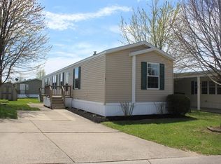 45 Northwood Dr, Greenwood, IN 46143