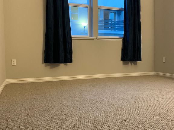 3rd image of 617 Blackbury Ln