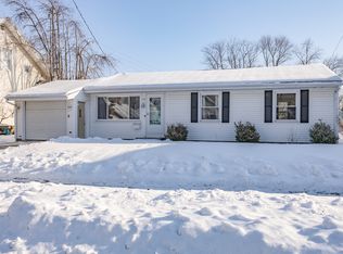 115 N Pine St, Washington, IL