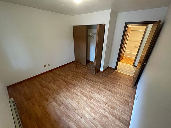 5th image of 1320 23rd Ave S APT H