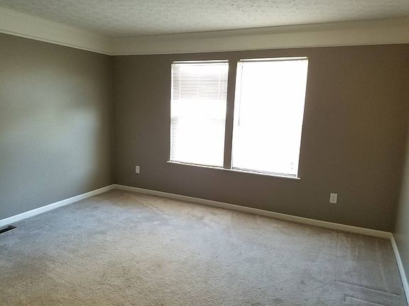 2nd image of 230 Wellington Pl