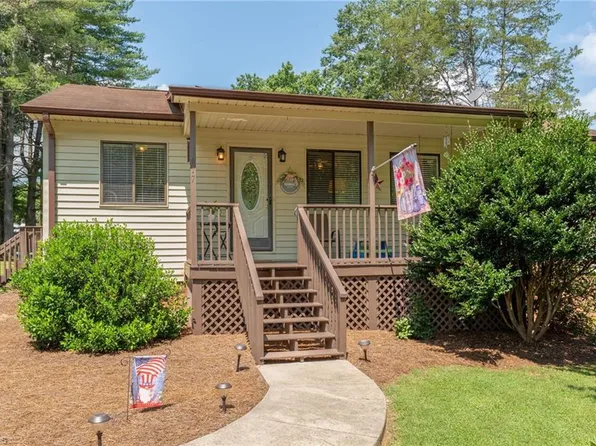 617 Alan Dr, Yadkinville, NC 27055