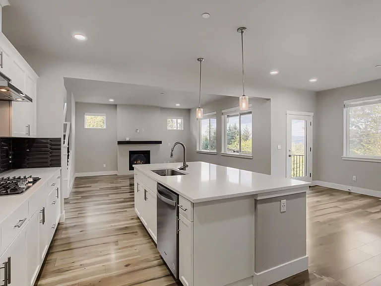 8516 SW Hamilton Ter — Photo 10