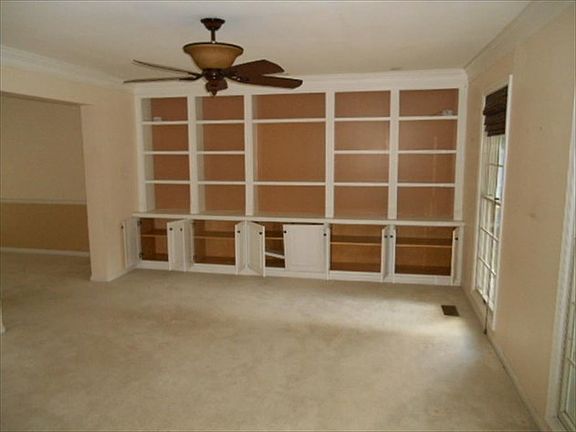 Additional Living Room