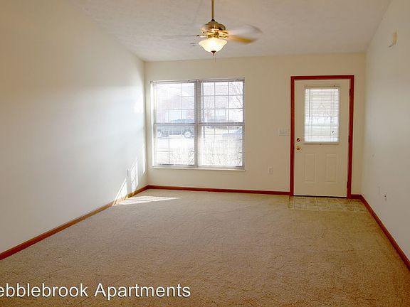 5th image of 105 Brookside Dr #105-A