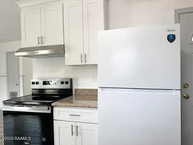 3 bed, 1.5 bath, 1050 sqft, $1,450 — Photo 4