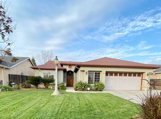 481 W Prospect Ave, Exeter, CA 93221