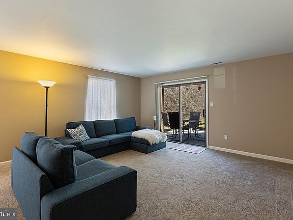 4th image of 126 Allens Ln #314