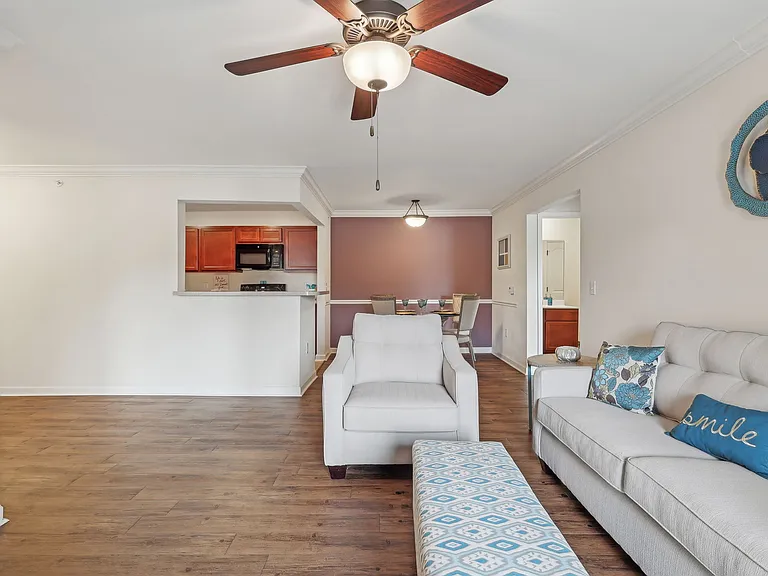 Nicholas Place Apartments — Photo 53
