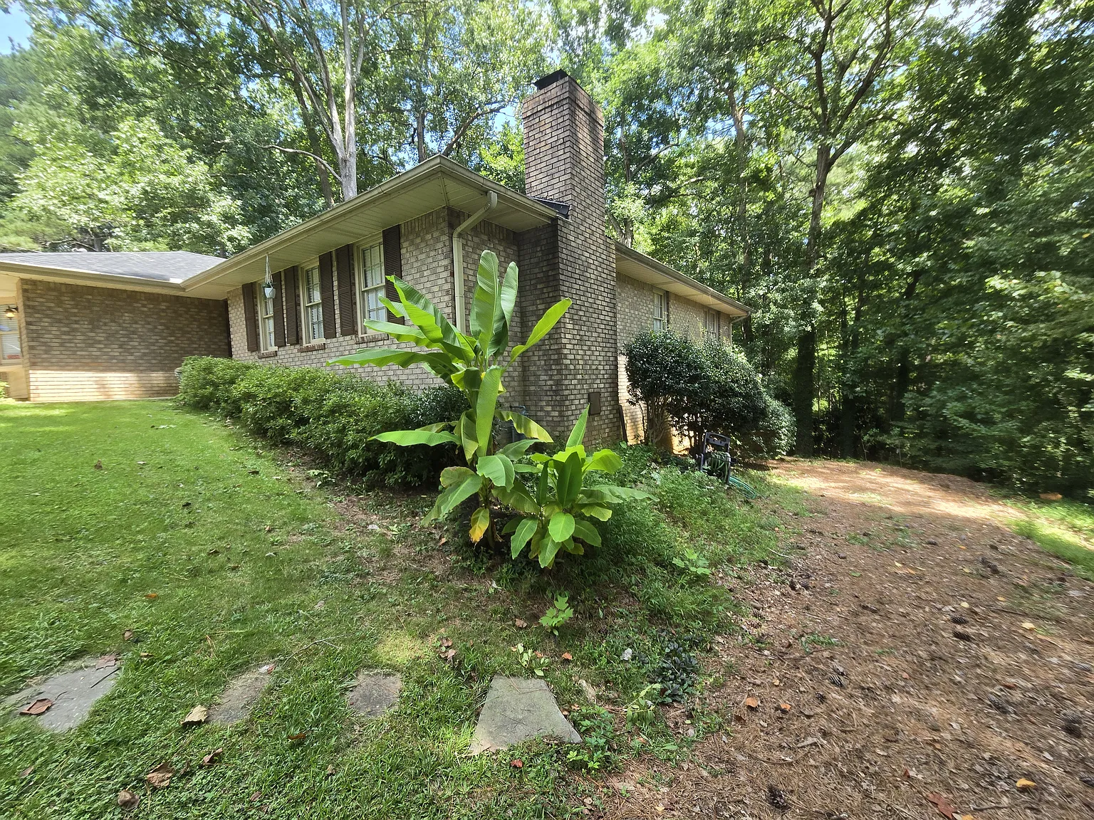 3 bed, 1975 sqft, $3,000 — Photo 3