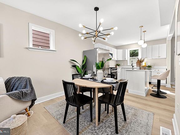 4th image of 2027 Englewood Ave
