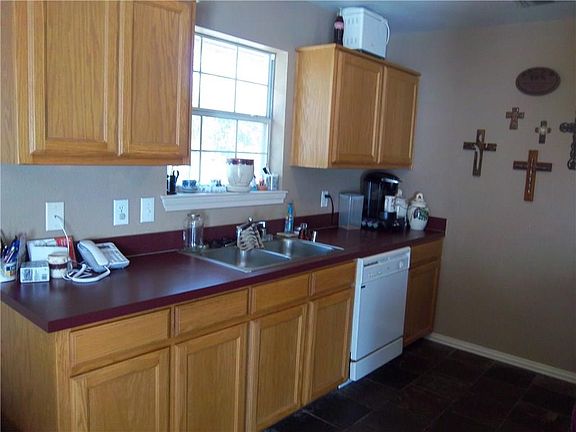 5th image of 215 W Hudgins St