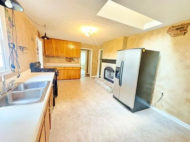 3 bed, 3.0 bath, 1811 sqft, $2,050 — Photo 4