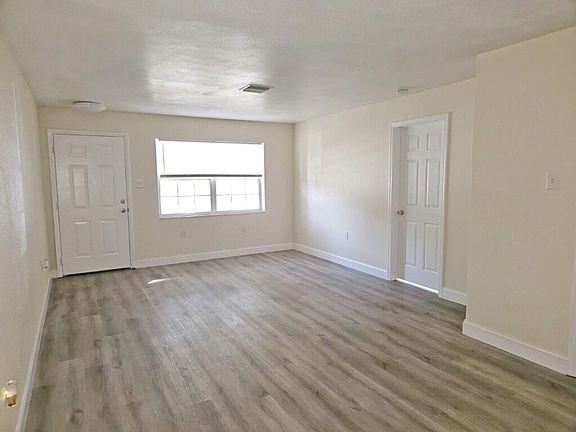 2nd image of 513 86th Ave N