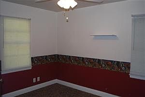 3rd image of 1605 Dale Dr