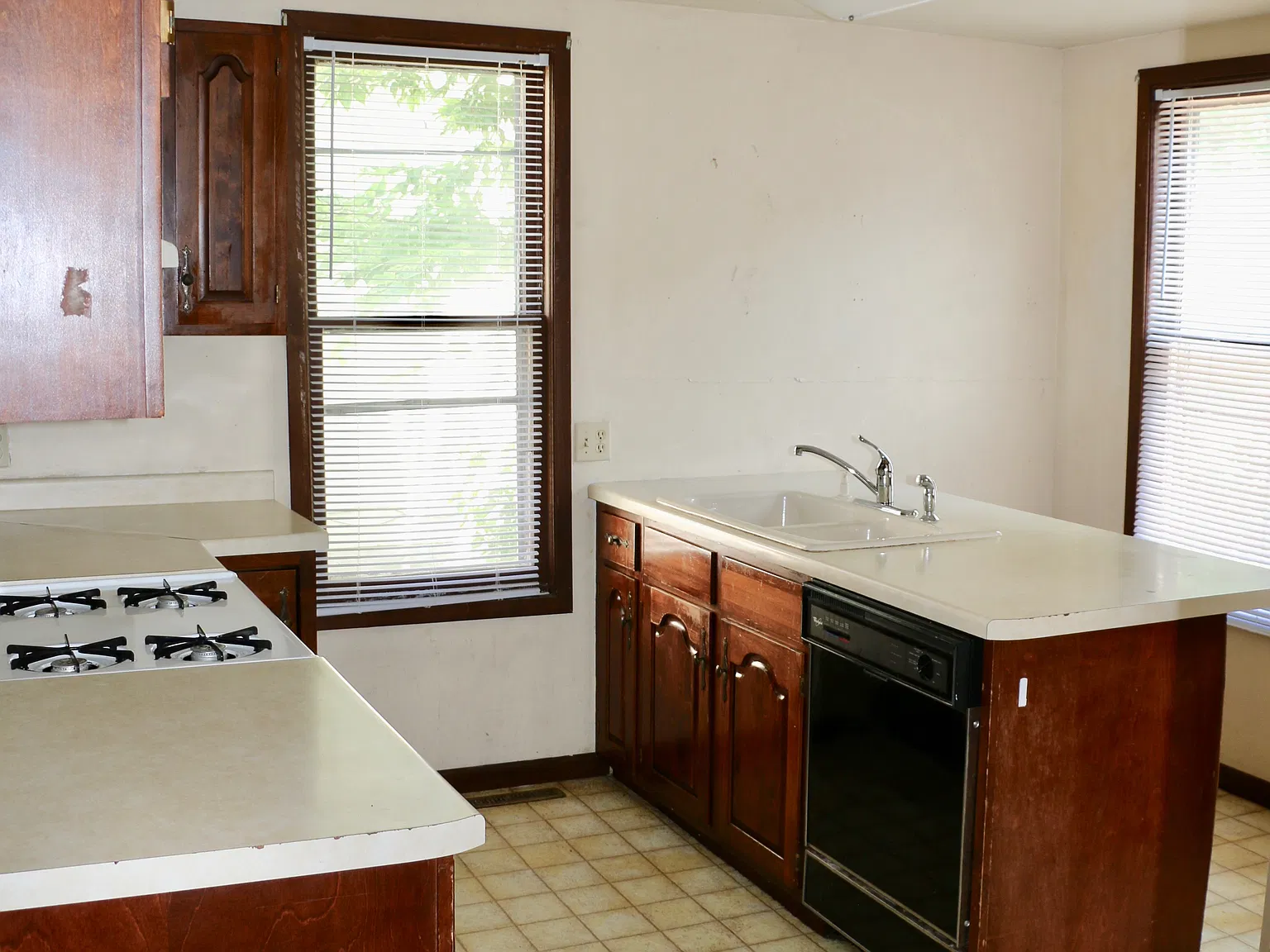 4 bed, 1606 sqft, $1,800 — Photo 4
