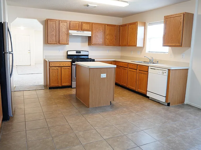 19131 Prairie Bluff Dr — Photo 7