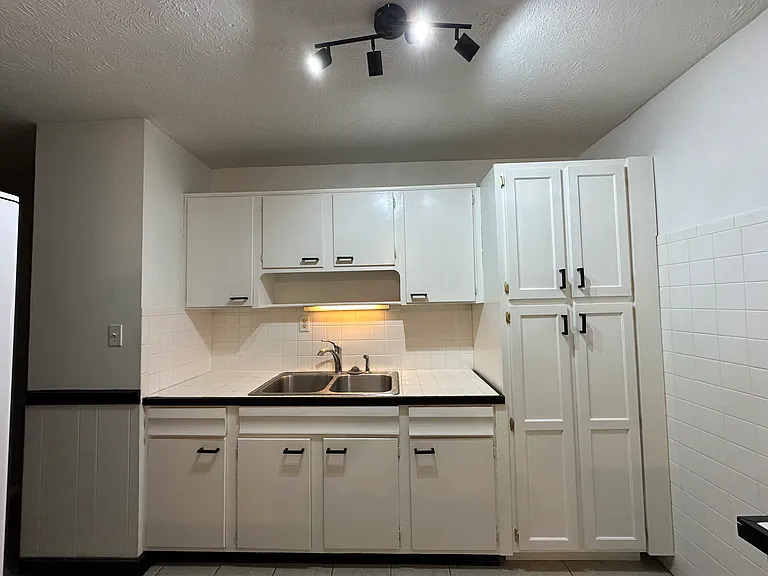4205 Chambers Way — Photo 8
