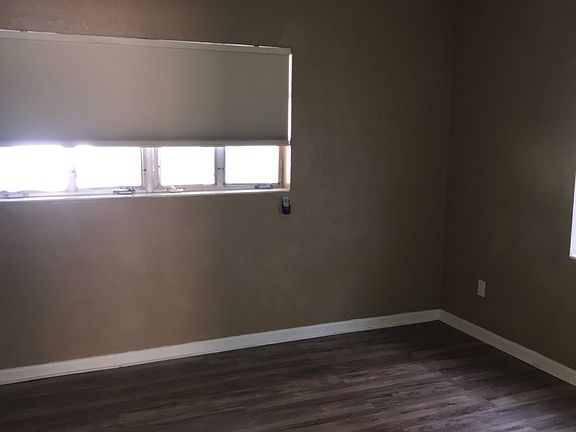 5th image of 743 Ellwood Ave