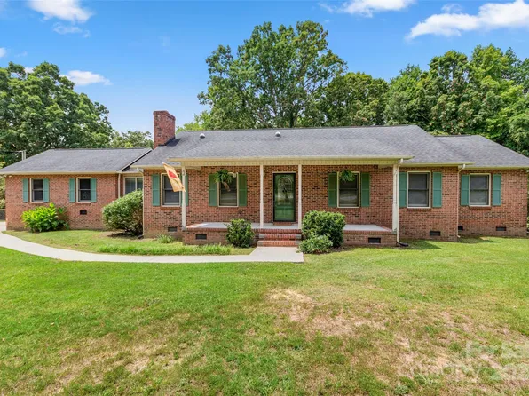 1227 Silverbrook Rd, Chester, SC 29706