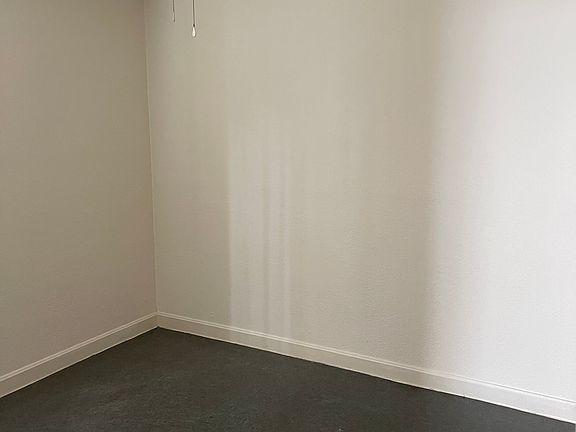 4th image of 2835 W Jefferson St APT 5