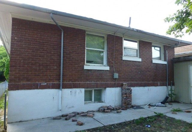 2nd image of 3579 Porter Ave
