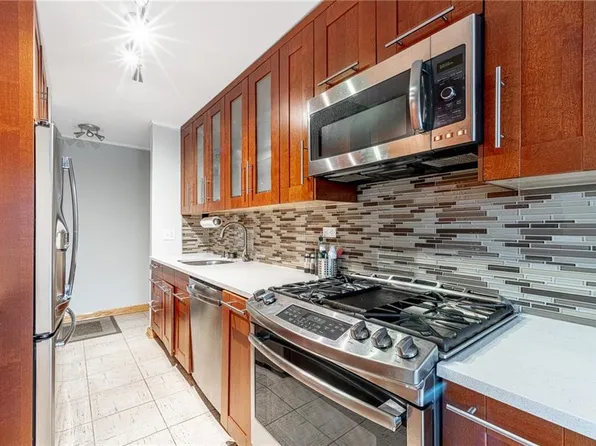 2925 W 5th St APT 8B, Brooklyn, NY 11224