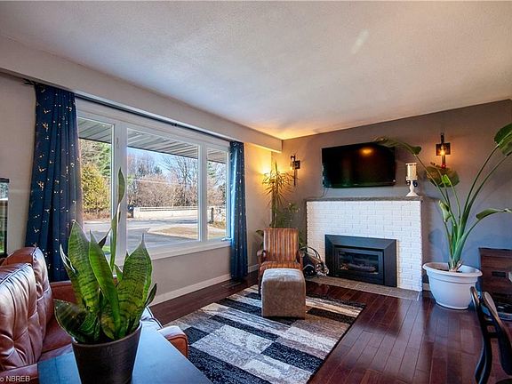 3rd image of 47 Marshall Park Dr