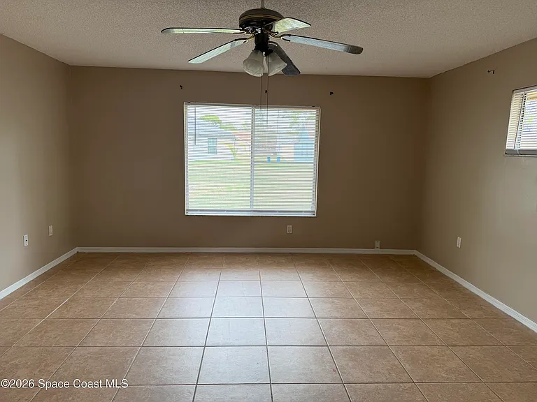 1337 Helvenston St NW — Photo 9