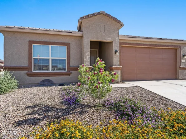 8741 W Red Spike Ice Dr, Marana, AZ 85653