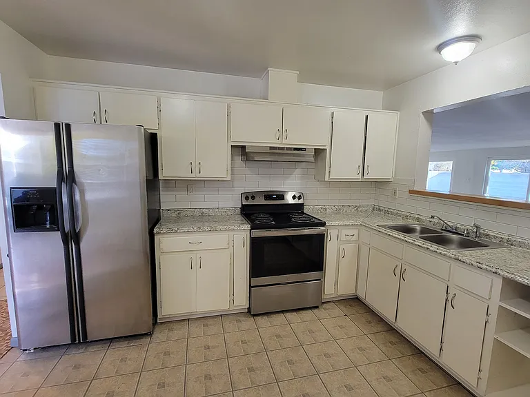 11424 Faye Ave NE — Photo 8