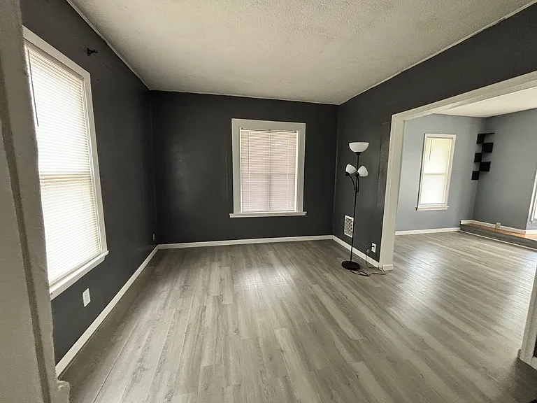 1934 Butterfield Ave — Photo 4