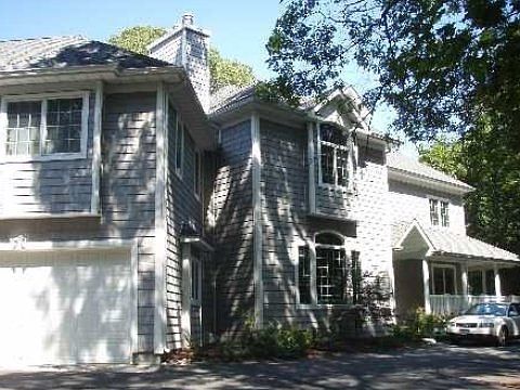 1st image of 8 Lodge Ln