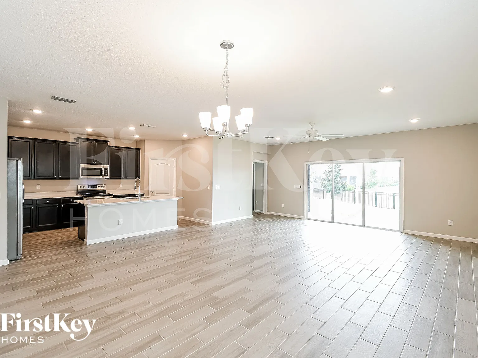 4 bed, 3.0 bath, 2006 sqft, $2,725 — Photo 4