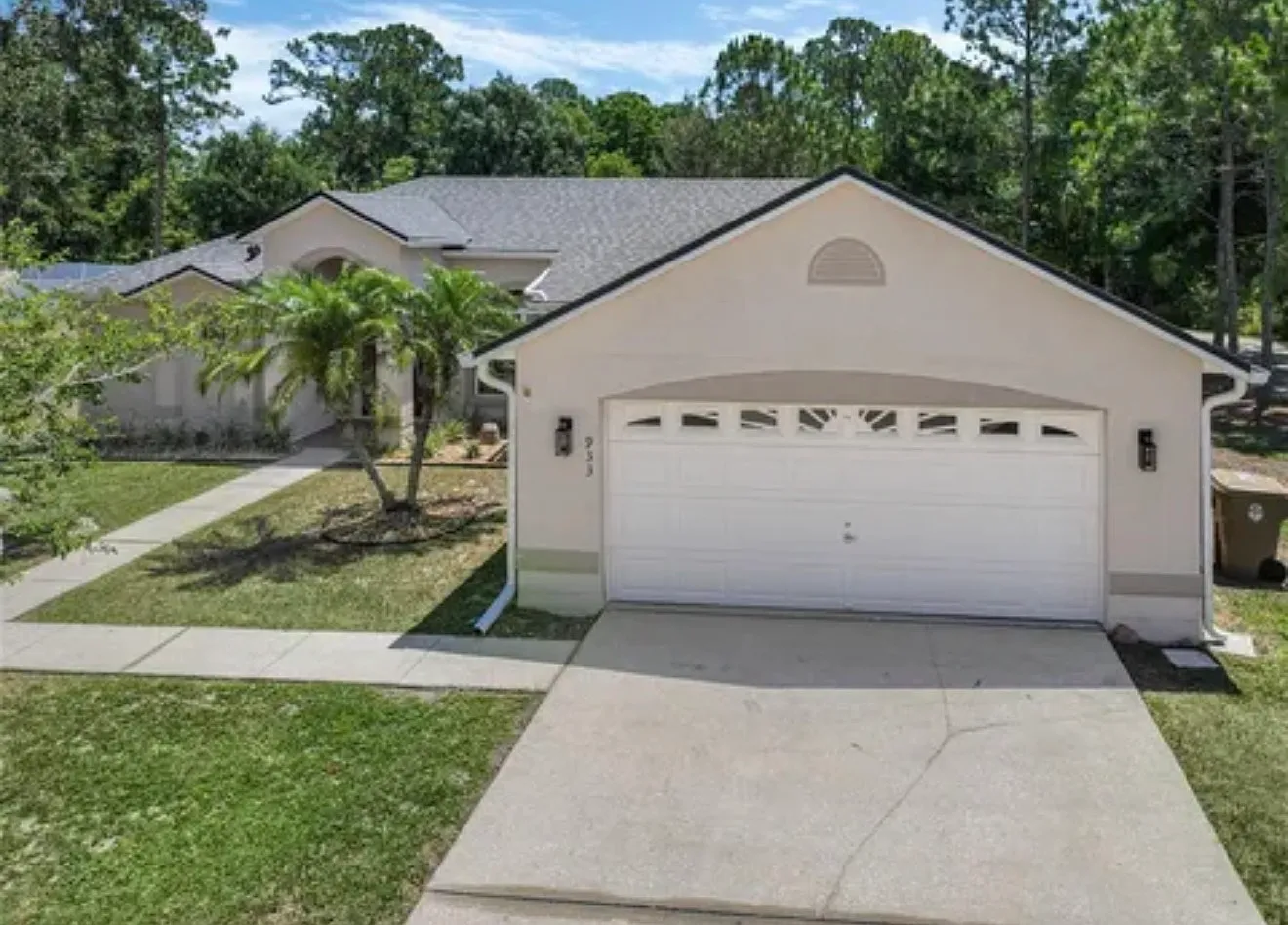 3 bed, 1459 sqft, $2,000 — Photo 1