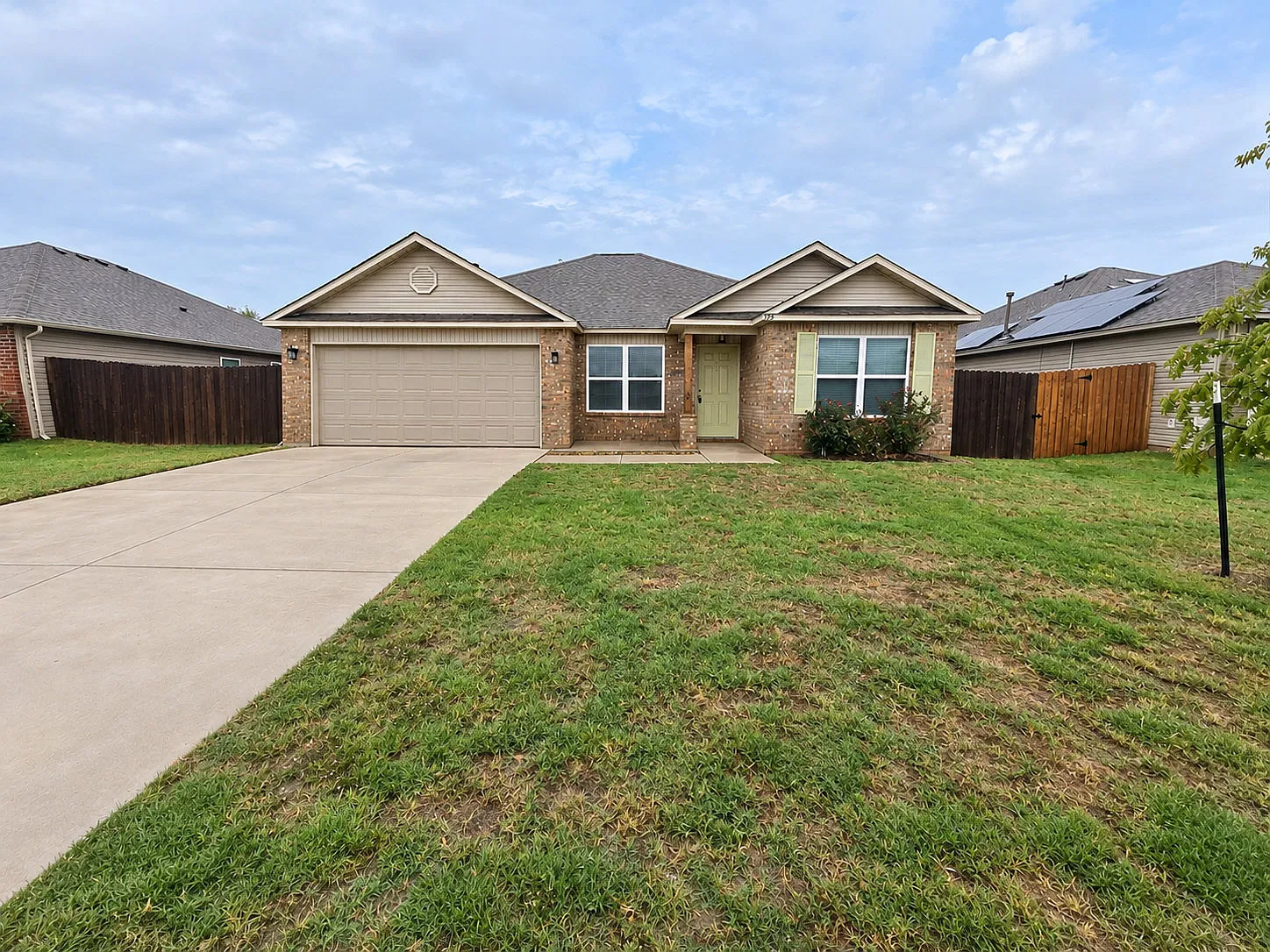 4 bed, 1450 sqft, $1,500 — Photo 1