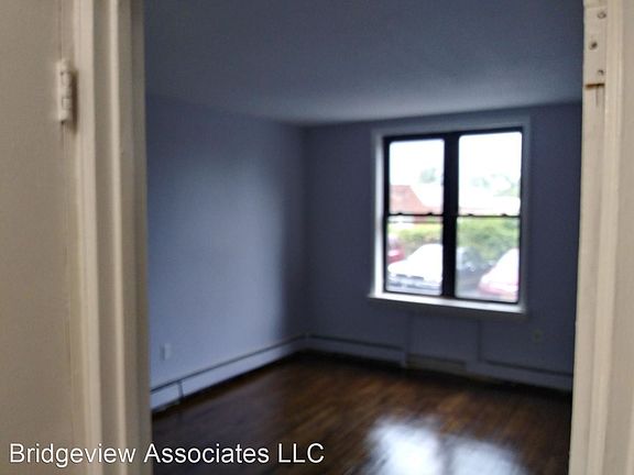 2nd image of 1290 Richmond Ave APT 6A