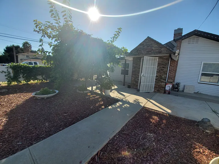 1102 Oro St — Photo 15