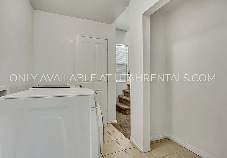 1032 S Jeremy St — Photo 13