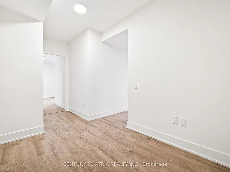 858 Dupont St #532 — Photo 19