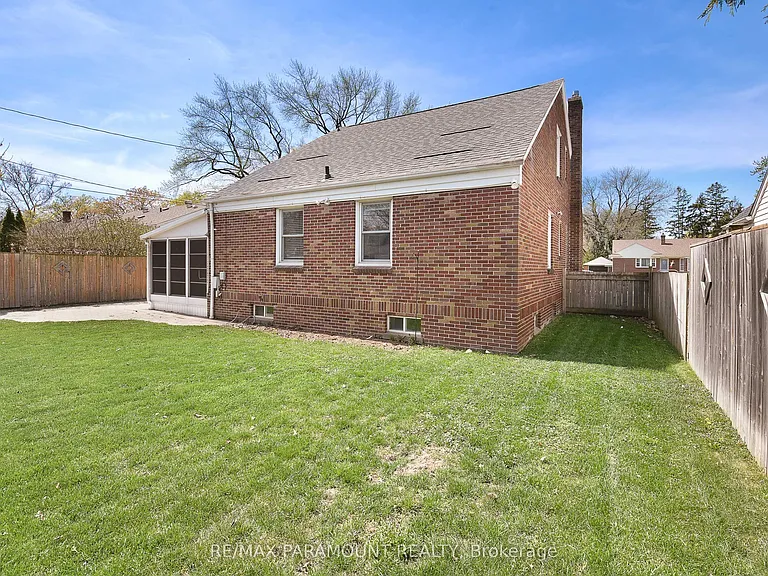 3104 Longfellow Ave — Photo 33