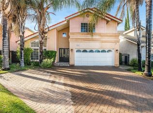 19314 Yolie Ln, Tarzana, CA 91356