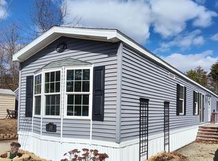 30 Pine Knoll Ln, Lee, NH 03861