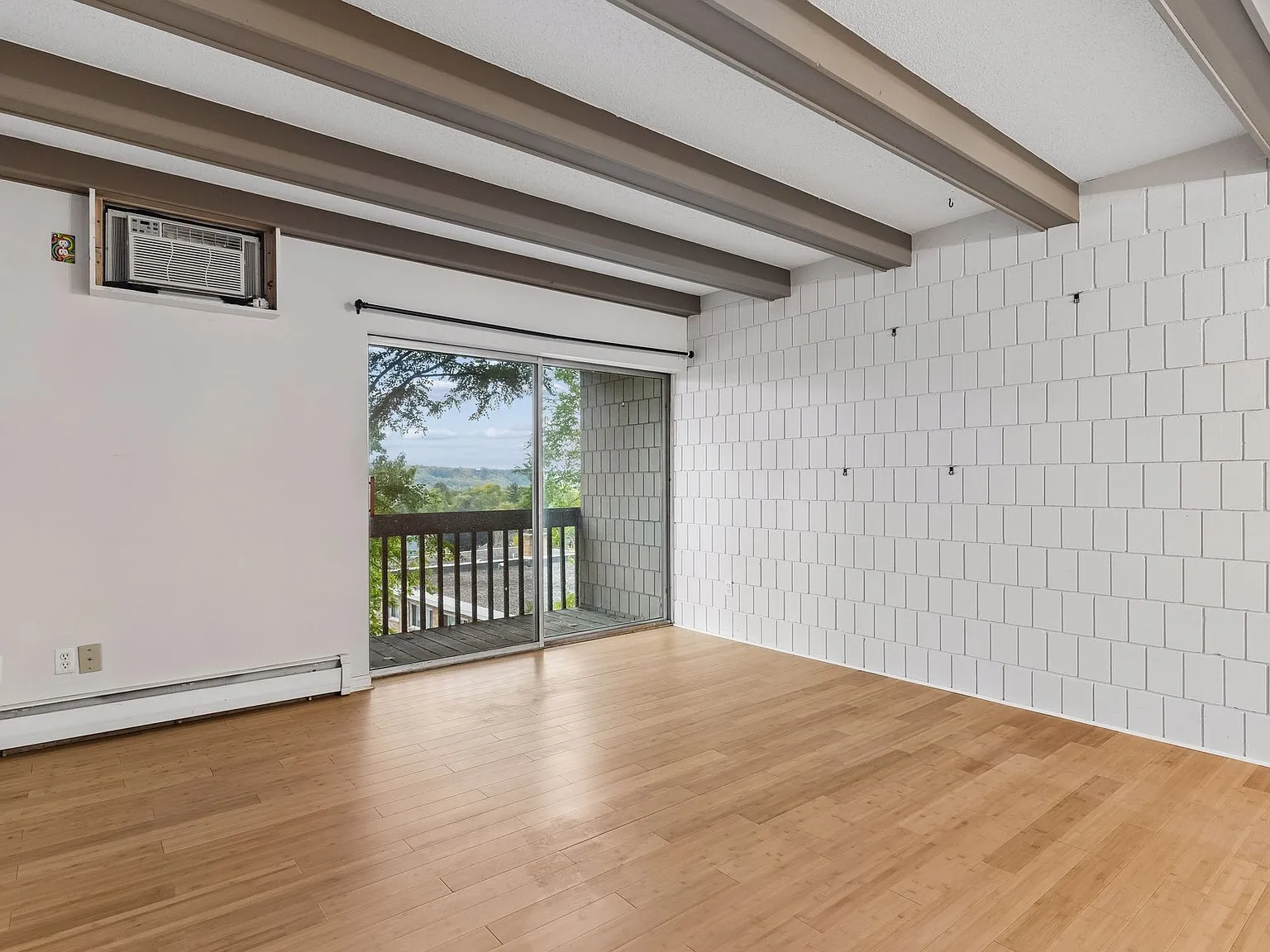 380 Ramsey St — Photo 2
