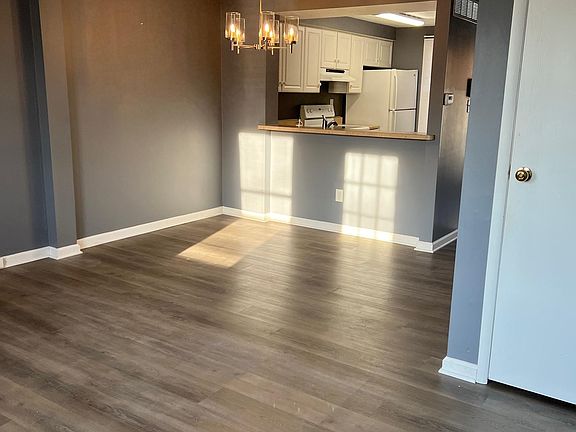 Family Room ( Has deck Outside)