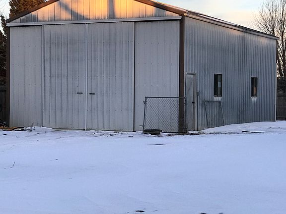 24x28 shop