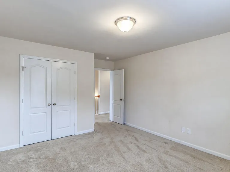 10 Crawford Ct — Photo 16